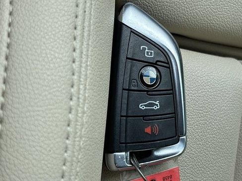 Used 2020 BMW 330i xDrive Sedan AWD/4WD image 44