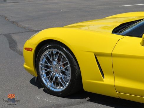 Used 2009 Chevrolet Corvette Coupe w/ Preferred Equipment Group RWD image 14