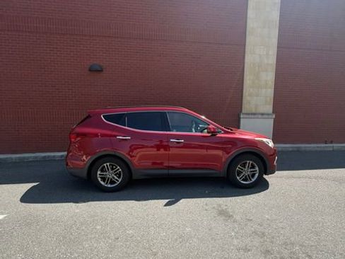 Used 2017 Hyundai Santa Fe Sport image 1
