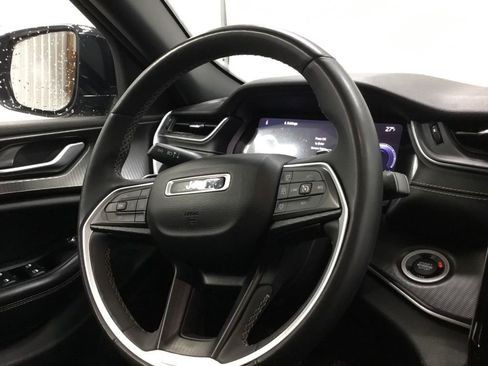 Used 2023 Jeep Grand Cherokee Altitude image 31