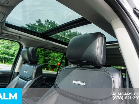 Used 2025 Ford Expedition Platinum AWD/4WD image 18