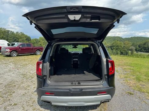 Used 2023 GMC Acadia SLT AWD/4WD image 8