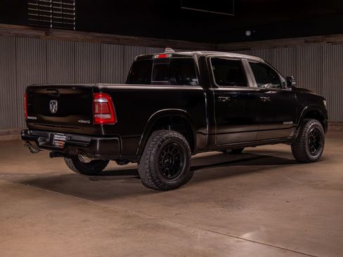 Used 2019 RAM 1500 Laramie w/ Sport Appearance Package AWD/4WD image 9