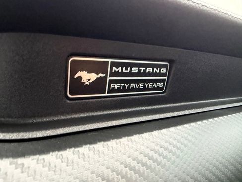 Used 2020 Ford Mustang Coupe RWD image 22