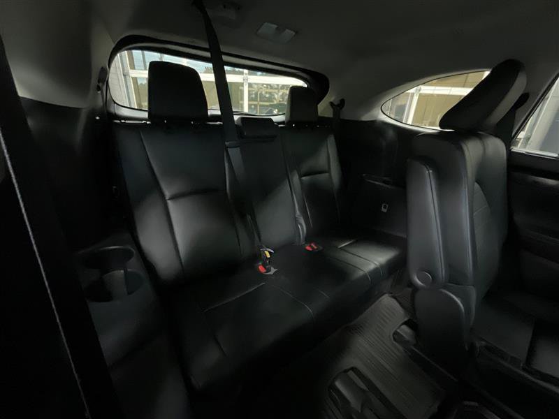 Used 2023 Toyota Highlander XLE FWD image 30