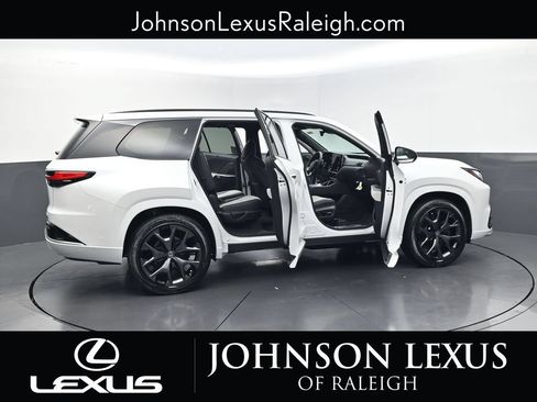New 2026 Lexus TX 500h AWD w/ Technology Package image 32