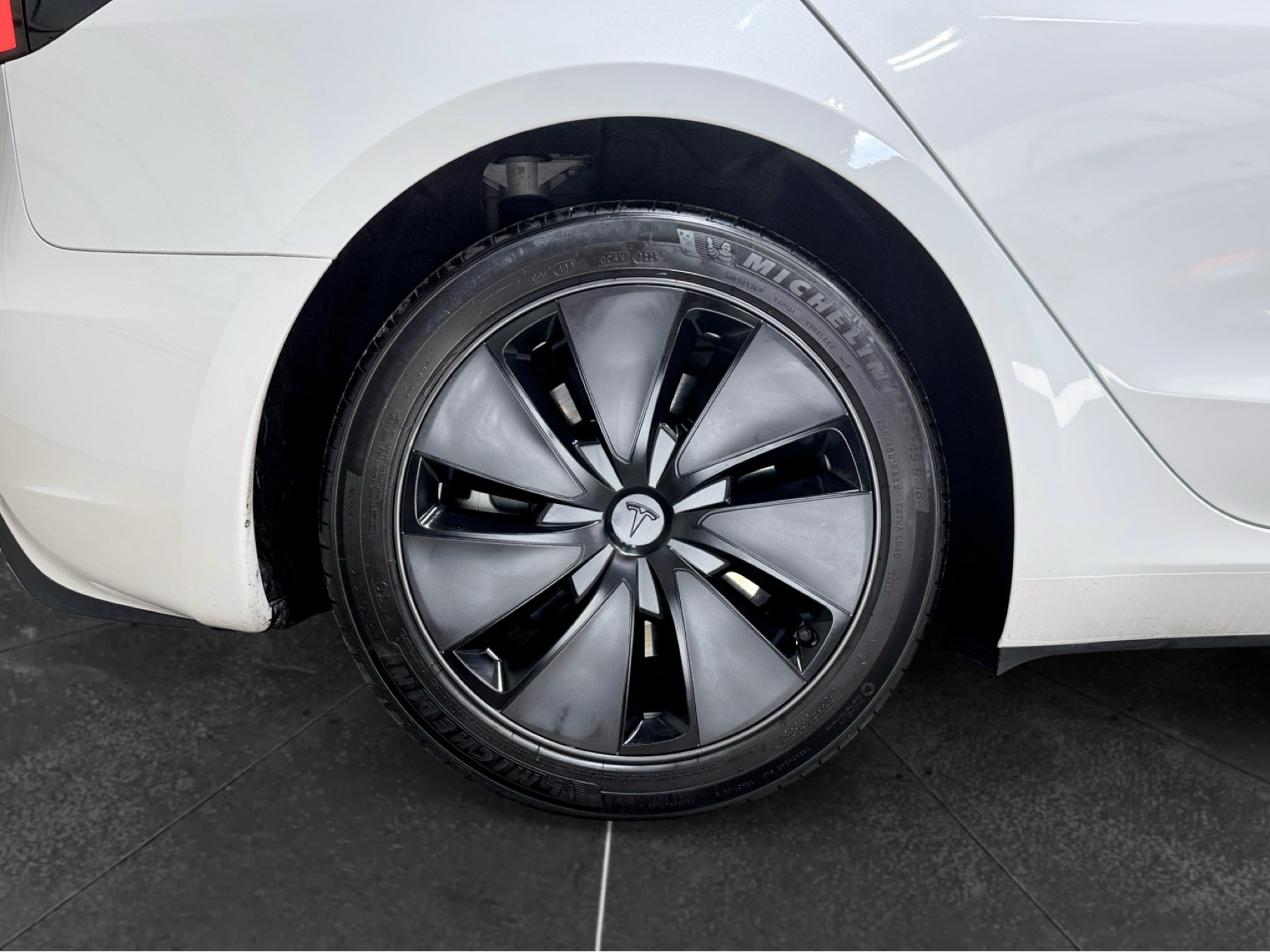 Used 2025 Tesla Model 3 Long Range RWD image 34