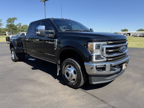 Used 2022 Ford F350 King Ranch w/ King Ranch Ultimate Package AWD/4WD image 2