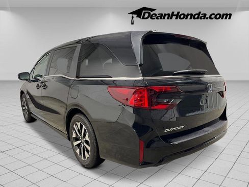 New 2026 Honda Odyssey EX-L image 3