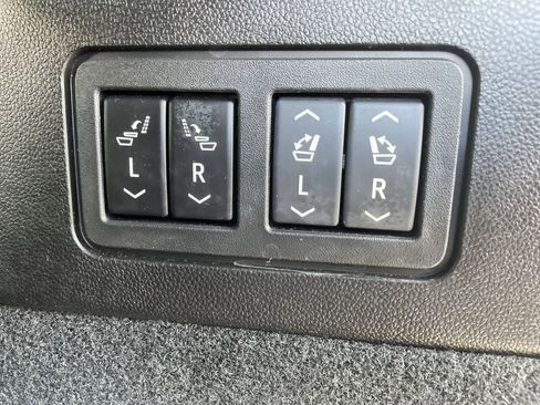 Certified 2024 Cadillac XT6 Premium Luxury w/ LPO, Floor Liner Package image 18