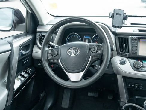 Used 2017 Toyota RAV4 Limited FWD image 32