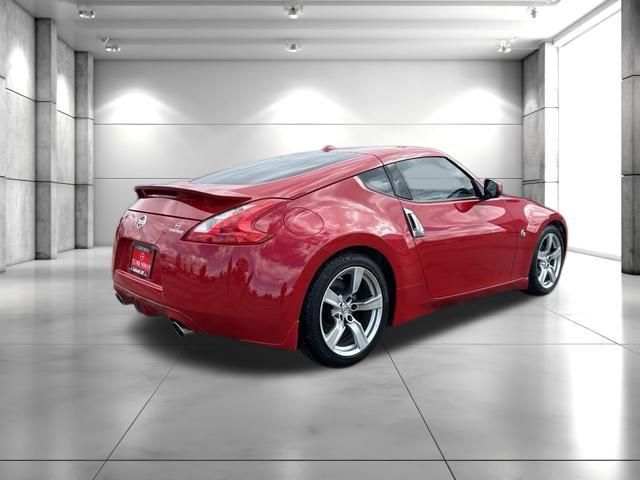 Used 2009 Nissan 370Z Touring RWD image 7