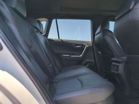 Used 2025 Toyota RAV4 XSE w/ Advanced Technology Package AWD/4WD image 19