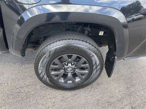 Used 2020 Toyota Tacoma SR5 image 10