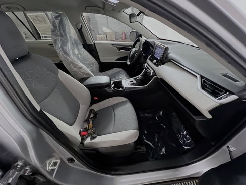 Used 2022 Toyota RAV4 XLE image 31