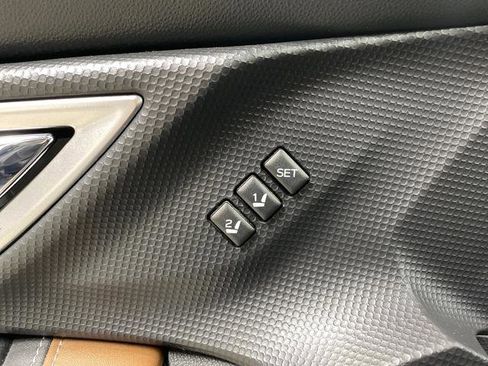 Used 2023 Subaru Forester Touring image 28