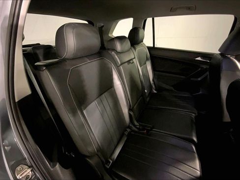 Used 2024 Volkswagen Tiguan SE FWD image 23
