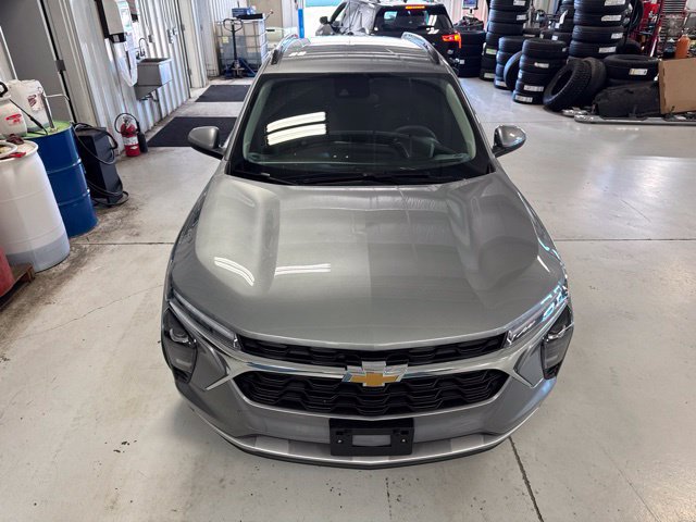 Used 2025 Chevrolet Trax LT FWD image 28