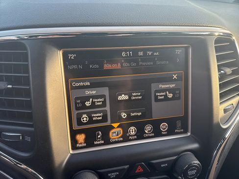 Used 2015 Jeep Grand Cherokee Limited image 43