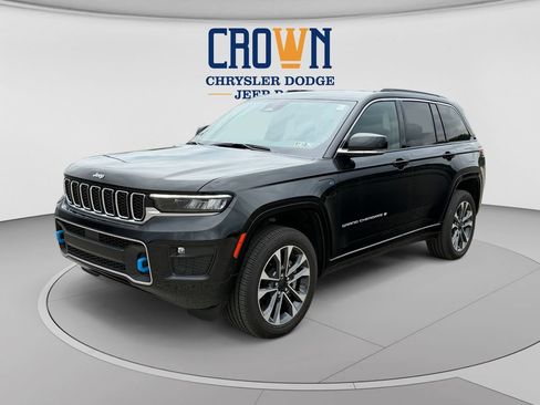 Used 2024 Jeep Grand Cherokee Overland AWD/4WD image 7