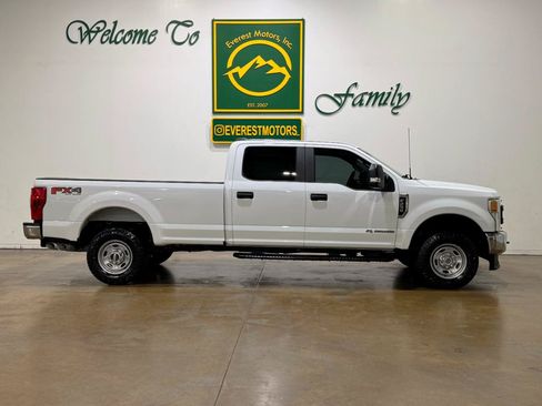 Used 2022 Ford F250 XL w/ Power Equipment Group AWD/4WD image 9