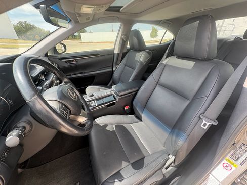 Used 2016 Lexus ES 350 FWD image 25