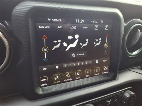 Used 2021 Jeep Wrangler Unlimited Sahara image 41