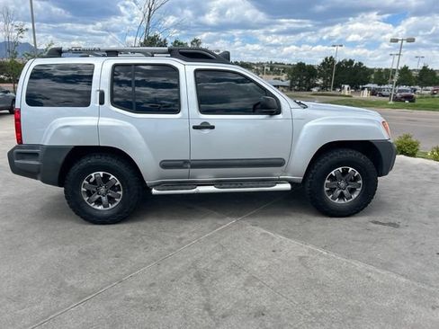 Used 2014 Nissan Xterra PRO-4X w/ Pro-4x Leather Package AWD/4WD image 9