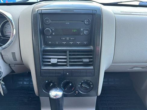 Used 2007 Ford Explorer Sport Trac XLT RWD image 16