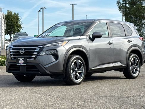 Certified 2025 Nissan Rogue SV AWD/4WD image 10
