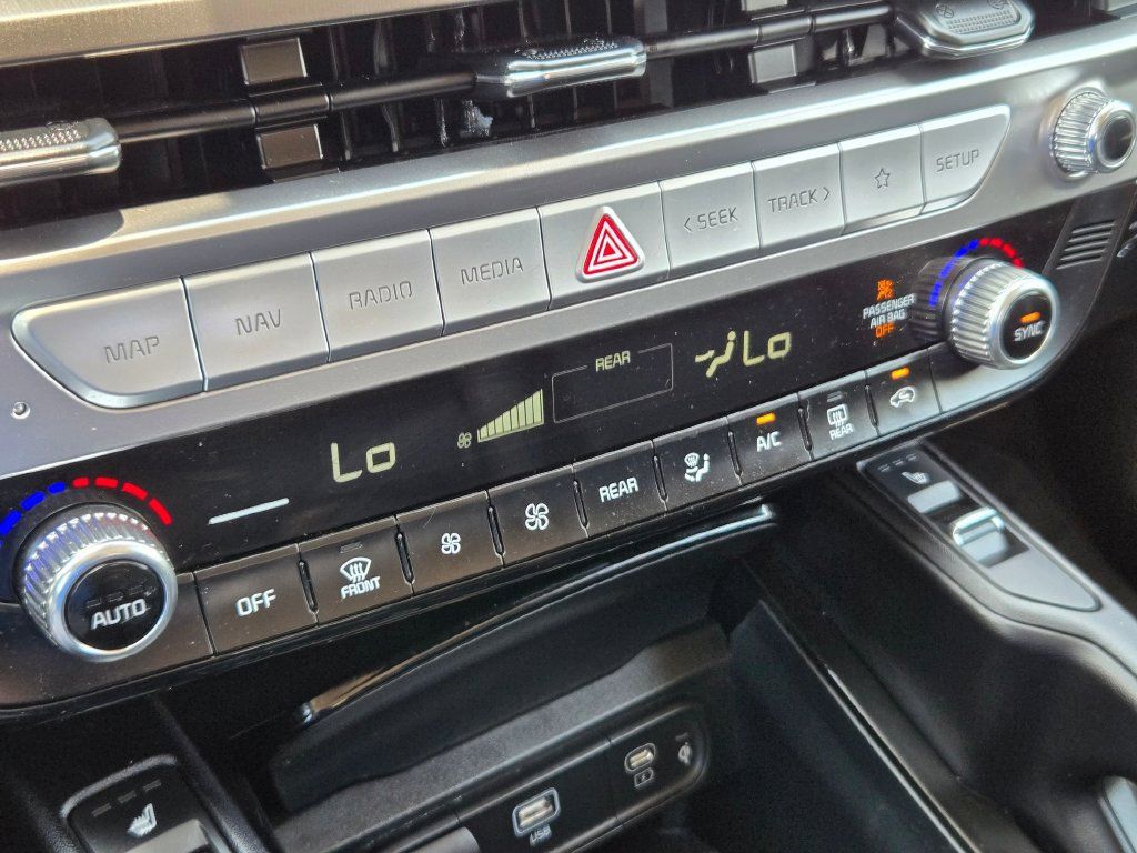 Used 2025 Kia Telluride S AWD/4WD image 18