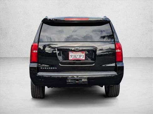 Used 2016 Chevrolet Suburban LTZ RWD image 7