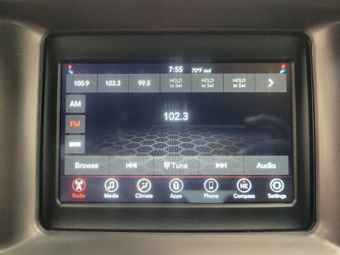Used 2022 Dodge Charger SXT RWD image 25
