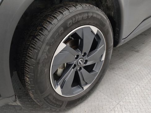 Used 2024 Nissan Rogue SV AWD/4WD image 31