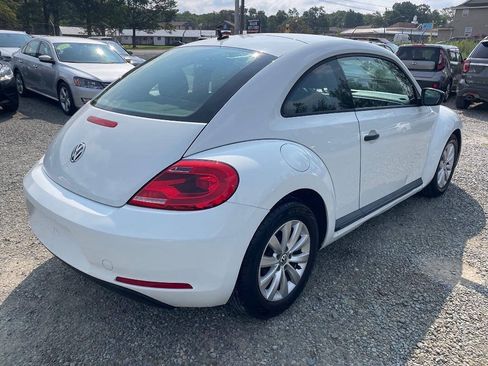 Used 2015 Volkswagen Beetle 1.8T Classic FWD image 5