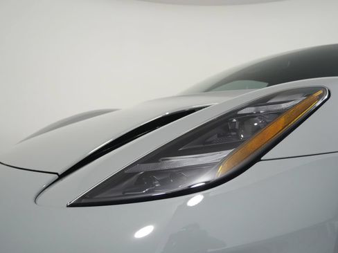 Used 2025 Lotus Emira RWD image 13