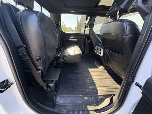 Used 2019 Ford F150 Lariat w/ Equipment Group 502A Luxury AWD/4WD image 19