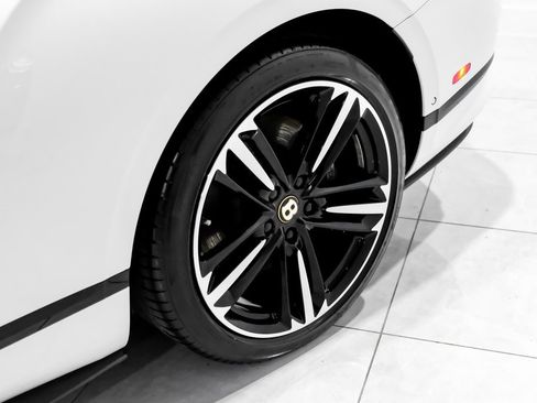 Used 2020 Bentley Continental GT image 61