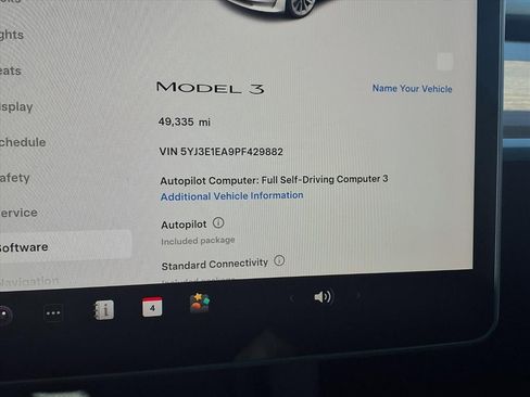 Used 2023 Tesla Model 3 Standard Range image 4