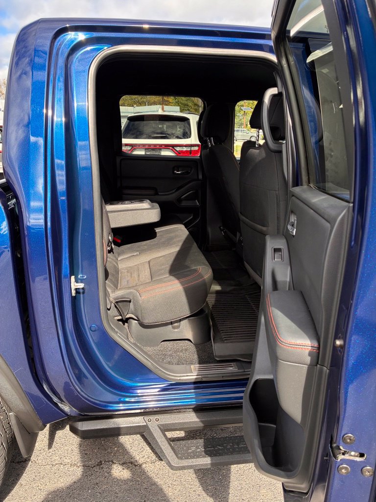 Used 2023 Nissan Frontier PRO-4X w/ Pro Convenience Package AWD/4WD image 22
