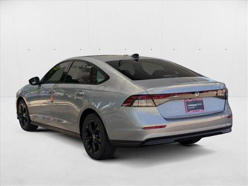 New 2025 Honda Accord SE image 9