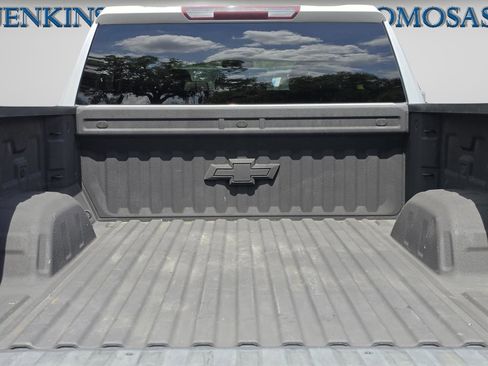 Used 2021 Chevrolet Silverado 1500 LT w/ Bed Protection Package AWD/4WD image 13