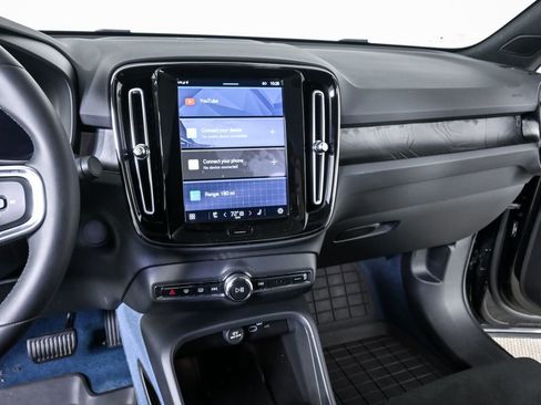 Certified 2023 Volvo C40 P8 Recharge Ultimate w/ Protection Package Premier image 15