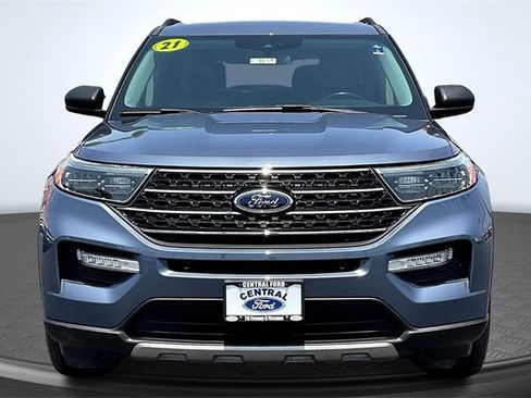 Certified 2021 Ford Explorer XLT w/ Equipment Group 202A image 3