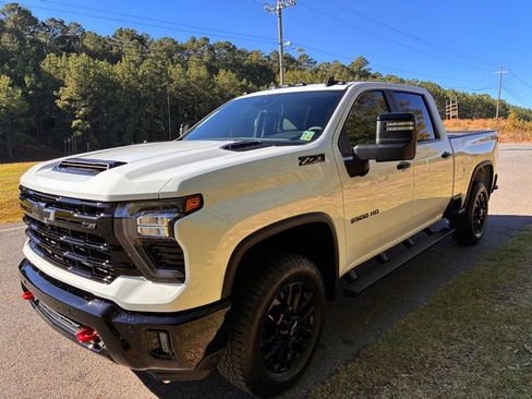 New 2026 Chevrolet Silverado 2500 LT w/ Trail Boss Package AWD/4WD image 13
