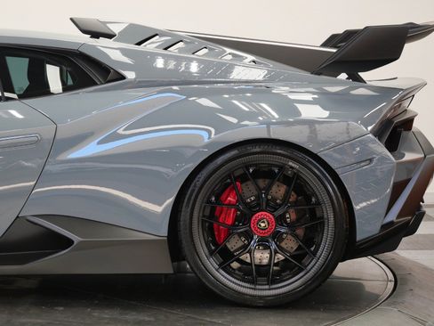 Used 2022 Lamborghini Huracan STO RWD image 45