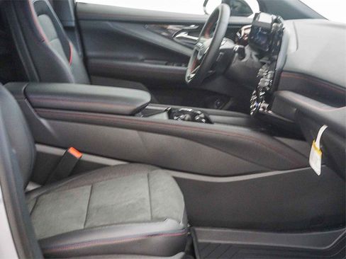 New 2026 Chevrolet Blazer EV RS image 13