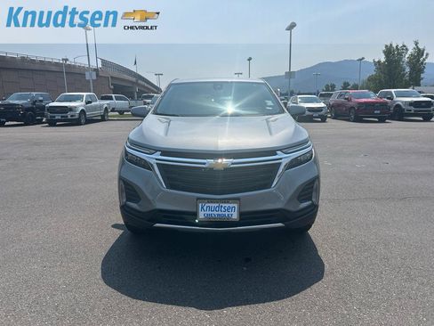 Used 2024 Chevrolet Equinox LT AWD/4WD image 9