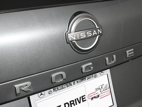 Used 2023 Nissan Rogue S AWD/4WD image 26