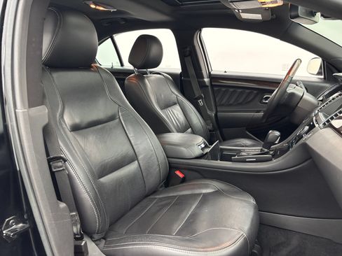 Used 2018 Ford Taurus Limited FWD image 34